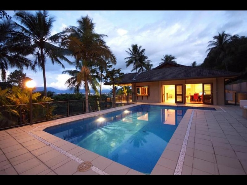 114 Hillview Crescent, Whitfield QLD 4870