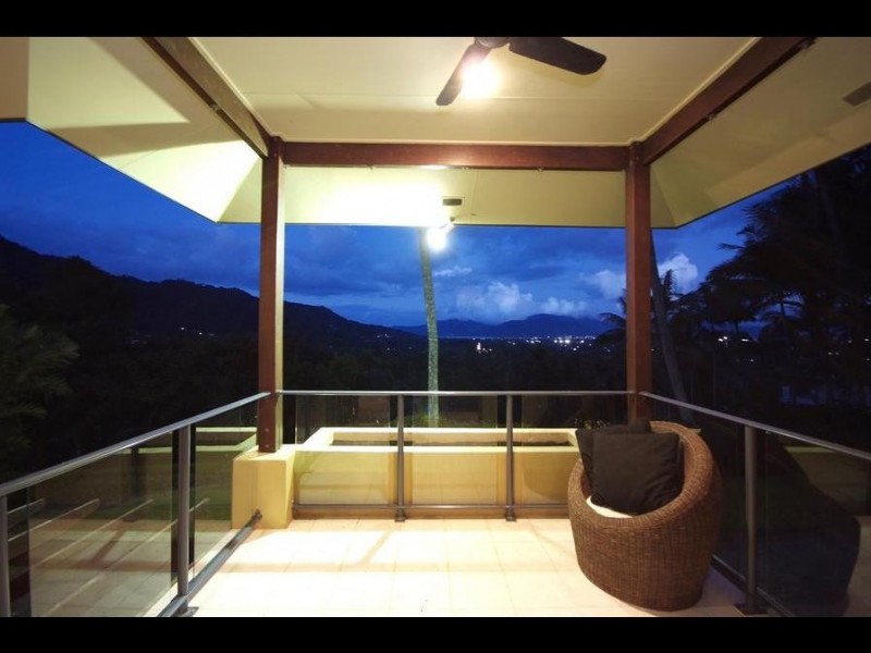 114 Hillview Crescent, Whitfield QLD 4870
