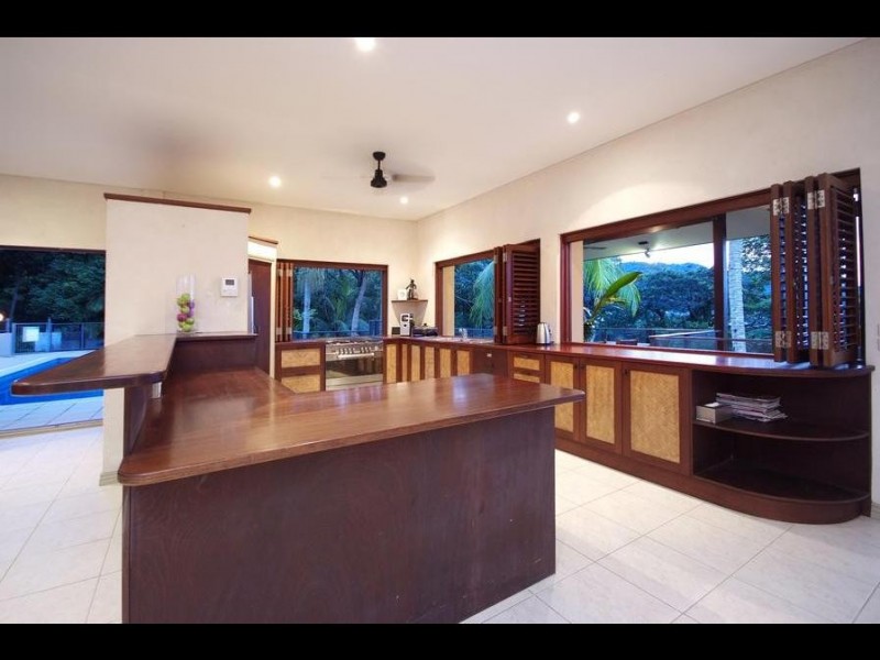 114 Hillview Crescent, Whitfield QLD 4870