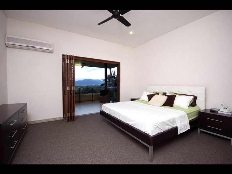 114 Hillview Crescent, Whitfield QLD 4870