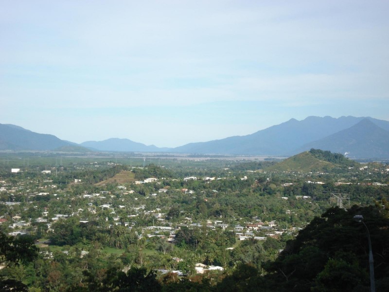 15 Coreega Close, Mooroobool QLD 4870