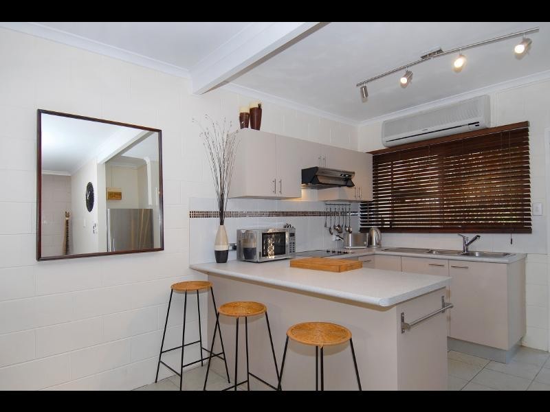 3/12 Short Street, Redlynch QLD 4870