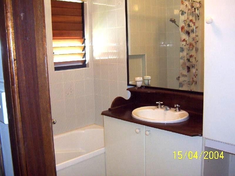 1 & 2,233 Aumuller Street, Westcourt QLD 4870