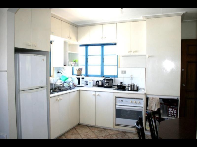 1 & 2,233 Aumuller Street, Westcourt QLD 4870