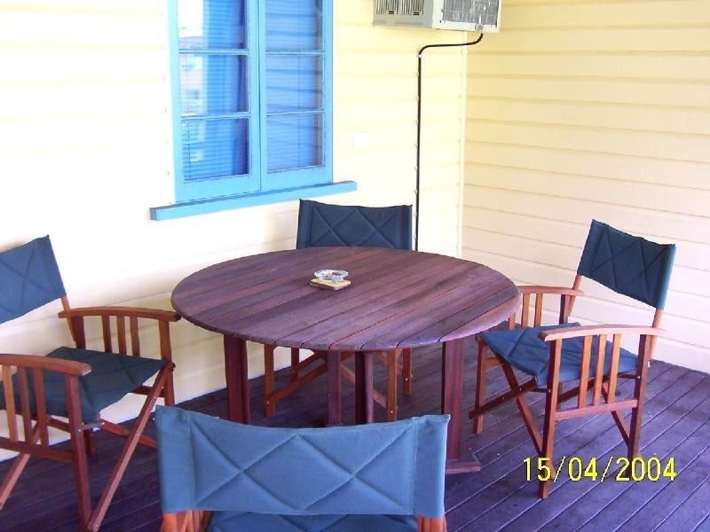 1 & 2,233 Aumuller Street, Westcourt QLD 4870