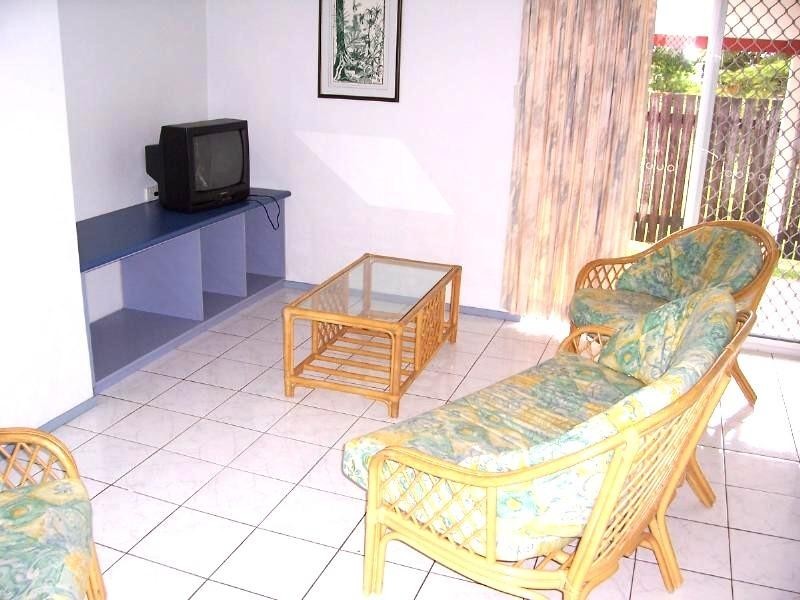 6/30 Springfield Crescent, Manoora QLD 4870