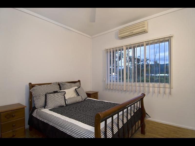 45 Debbie Street, Trinity Park QLD 4879