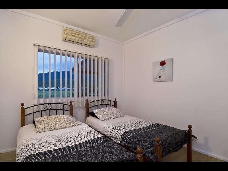 45 Debbie Street, Trinity Park QLD 4879