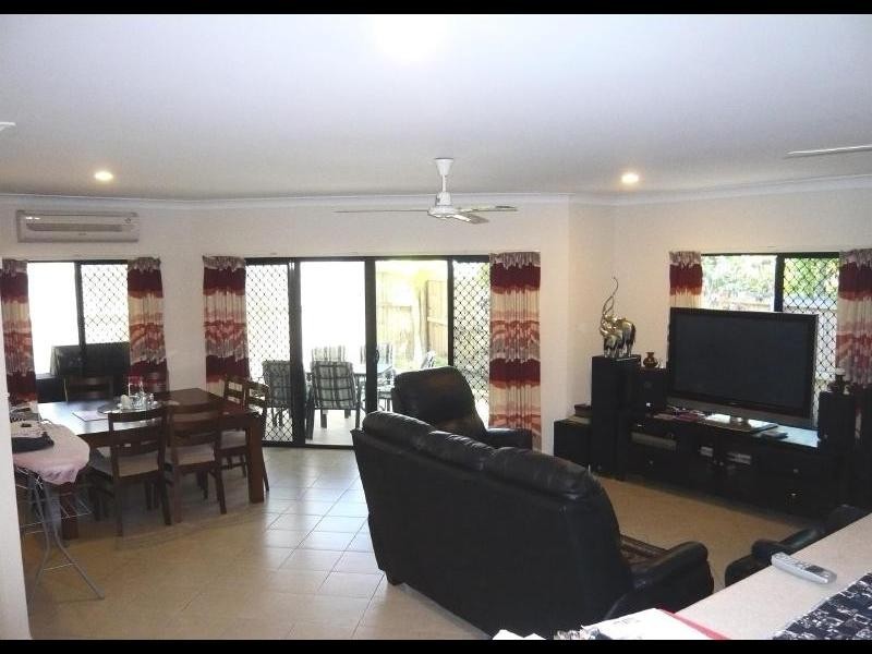 7 Cable Close, Kewarra Beach QLD 4879