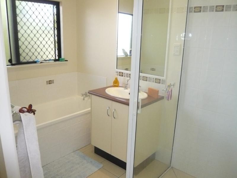 7 Cable Close, Kewarra Beach QLD 4879