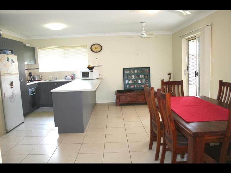 29 Cliffdale Street, Bentley Park QLD 4869