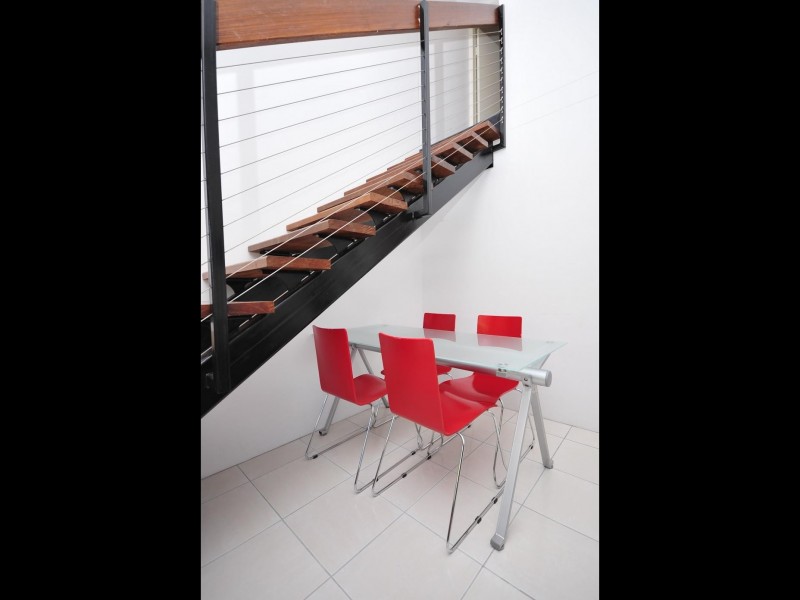 11/239 Lake Street, Cairns North QLD 4870