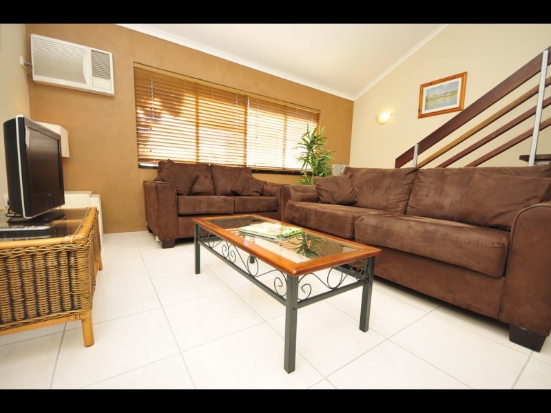 13/239 Lake Street, Cairns North QLD 4870