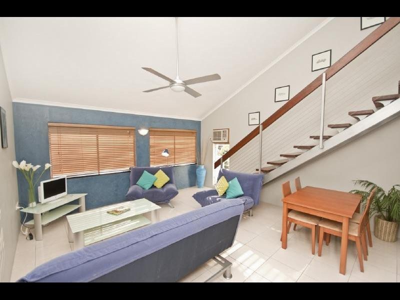 14/239 Lake Street, Cairns North QLD 4870