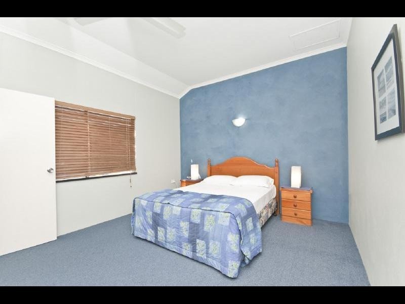 14/239 Lake Street, Cairns North QLD 4870