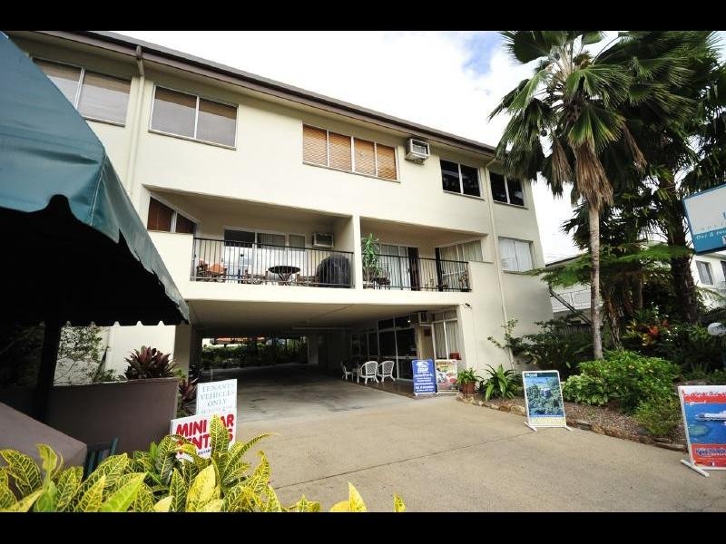 14/239 Lake Street, Cairns North QLD 4870
