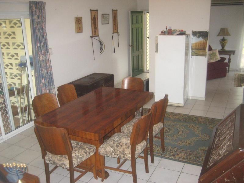 86 Callum St, Mooroobool QLD 4870