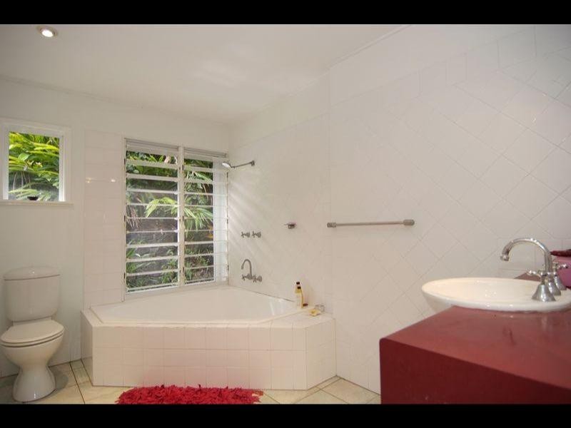 84-86 Walsh Street, Edge Hill QLD 4870