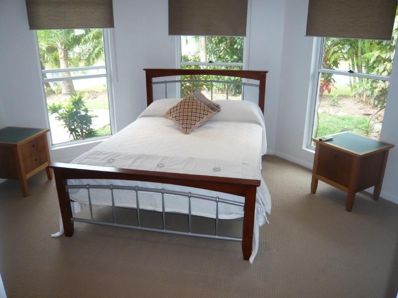 1 Cowrie Street, Palm Cove QLD 4879