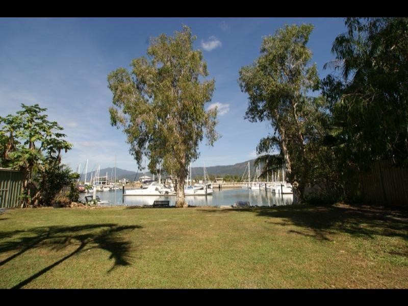 23 Riverside Parade, Trinity Park QLD 4879