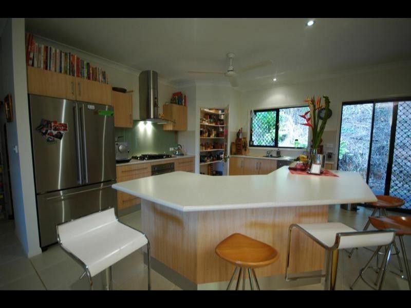 135 Hearl Close, Brinsmead QLD 4870