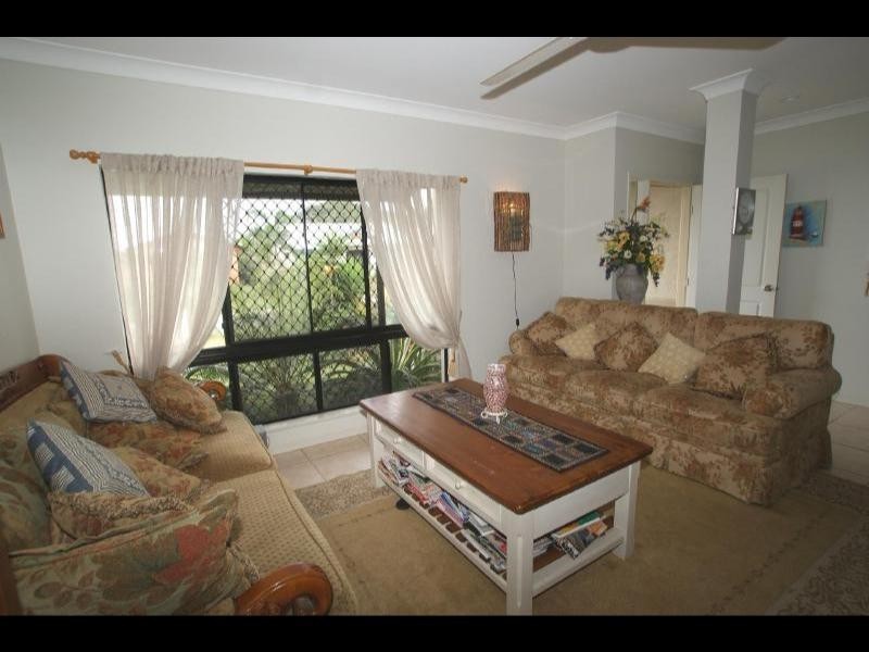 6 Venice Close, Kewarra Beach QLD 4879