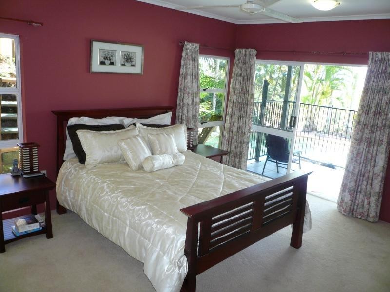 5 Juno Close, Mooroobool QLD 4870