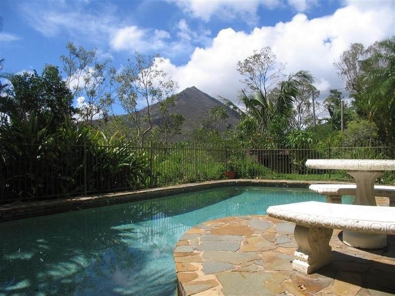 9 Pyramid Close, Gordonvale QLD 4865