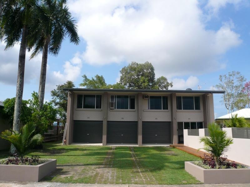 28  Koppen Terrace, Mooroobool QLD 4870