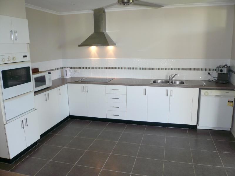 28  Koppen Terrace, Mooroobool QLD 4870