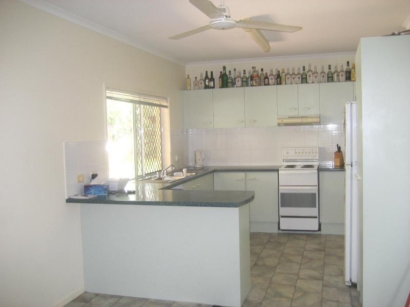 12 Jadana Close, Mooroobool QLD 4870