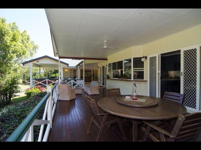 5 Crystal Close, Redlynch QLD 4870