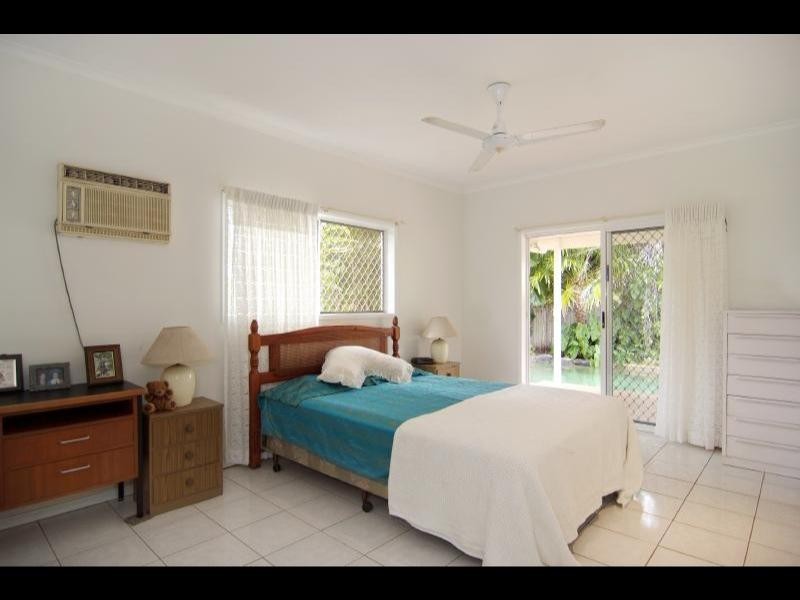 7 Strathmore Court, Mooroobool QLD 4870