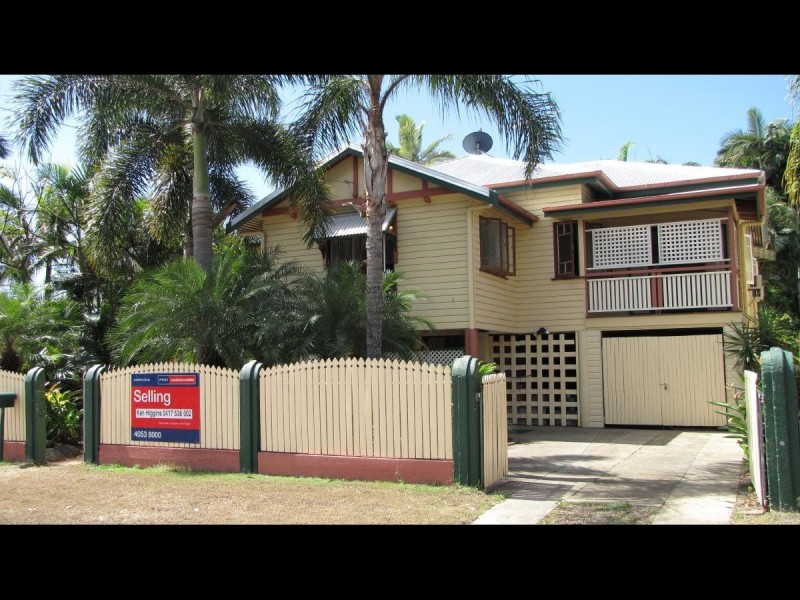 118 Cairns Street, Cairns North QLD 4870