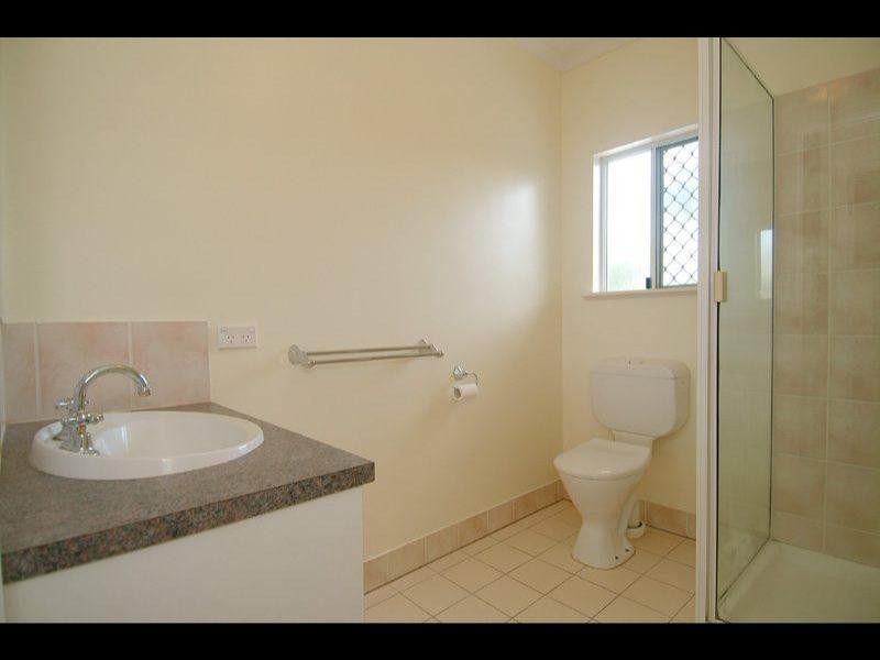 4/1 Grantala Street, Manoora QLD 4870