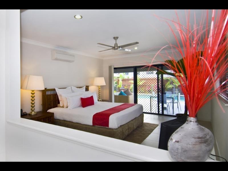 35 Irridescent Close, Trinity Park QLD 4879