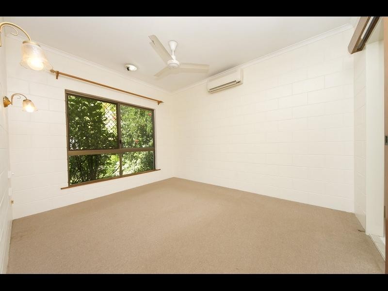 6 Gardenia Ct, Mooroobool QLD 4870