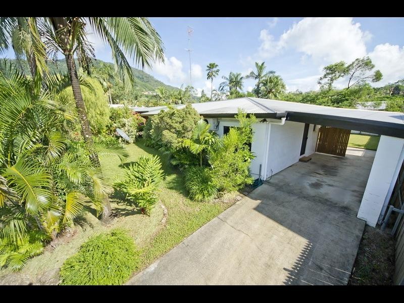 6 Gardenia Ct, Mooroobool QLD 4870