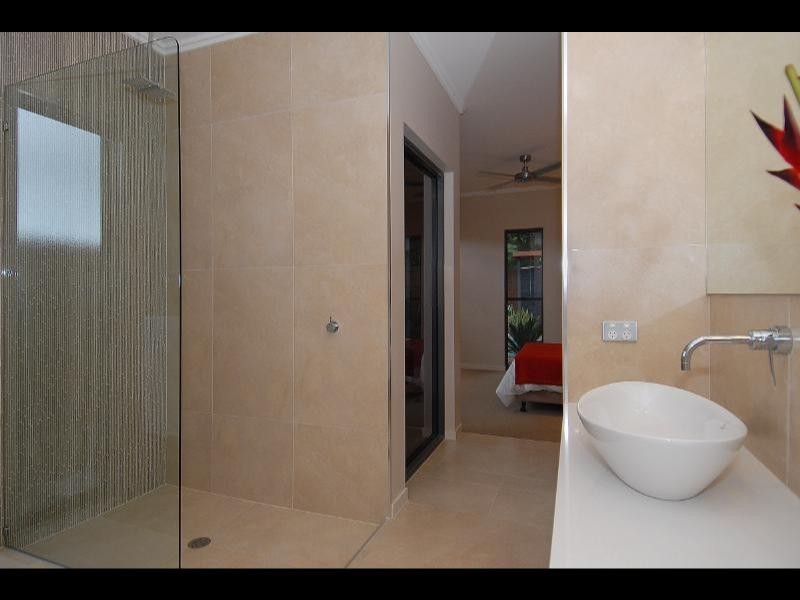 29 Muller Street, Palm Cove QLD 4879