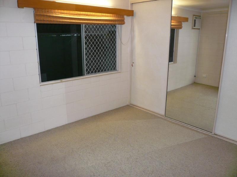 1/249 Pease Street, Edge Hill QLD 4870