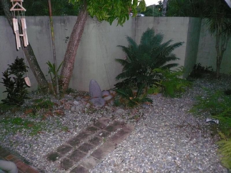 1/249 Pease Street, Edge Hill QLD 4870