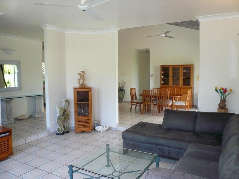 7 Cassandra Close, Mooroobool QLD 4870