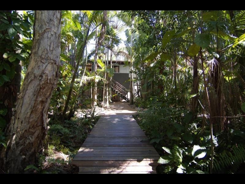 174  Martyn Street, Manunda QLD 4870