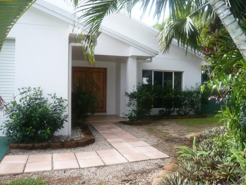 4 Warana Close, Kewarra Beach QLD 4879