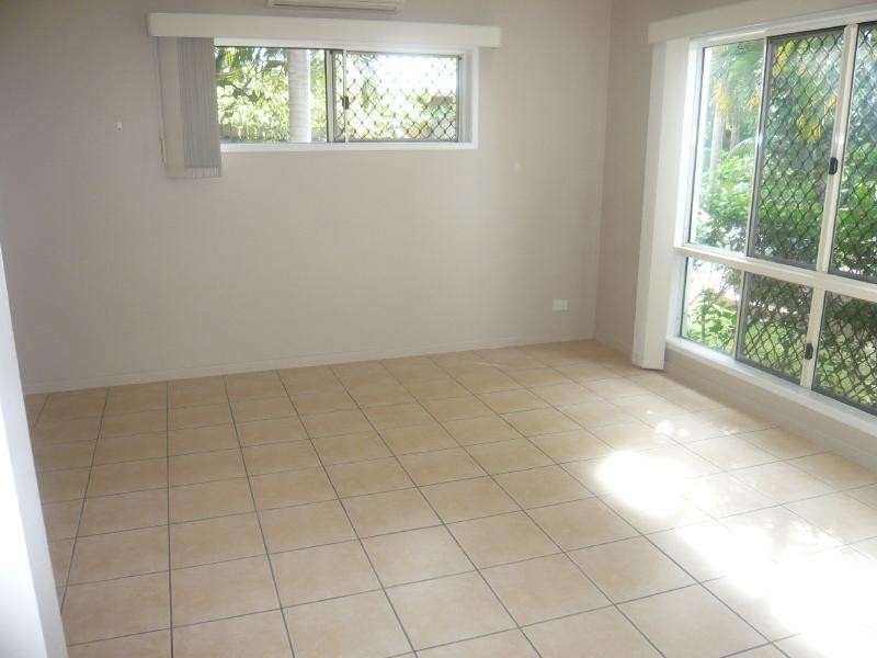 4 Warana Close, Kewarra Beach QLD 4879