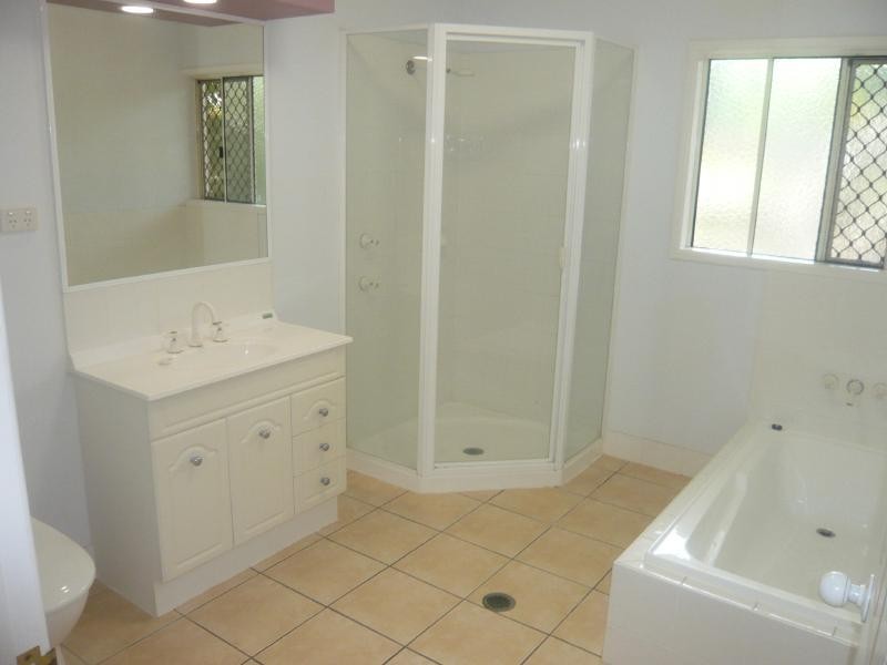 4 Warana Close, Kewarra Beach QLD 4879