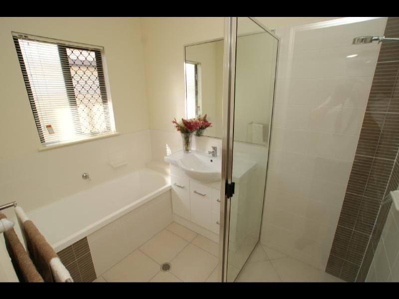 31 Angor Street, Trinity Park QLD 4879