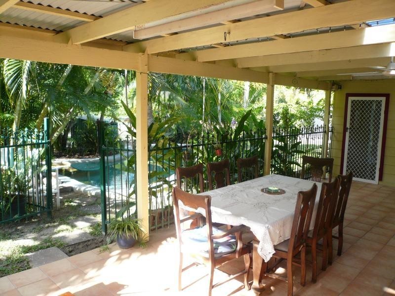 6 Lawson Street, Kanimbla QLD 4870