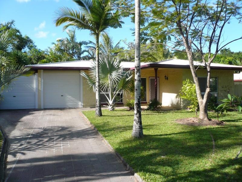 6 Lawson Street, Kanimbla QLD 4870