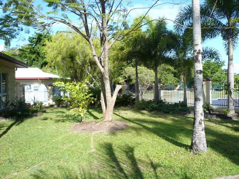 6 Lawson Street, Kanimbla QLD 4870